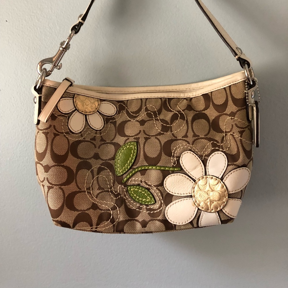 Authentic Coach Daisy Purse